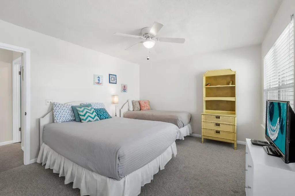 New! Steps To White Sand Beaches! Pool & Grill! 2Br 2Ba Panama City Beach
