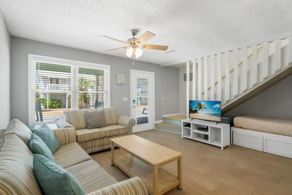 New! Steps To White Sand Beaches! Pool & Grill! 2Br 2Ba Panama City Beach