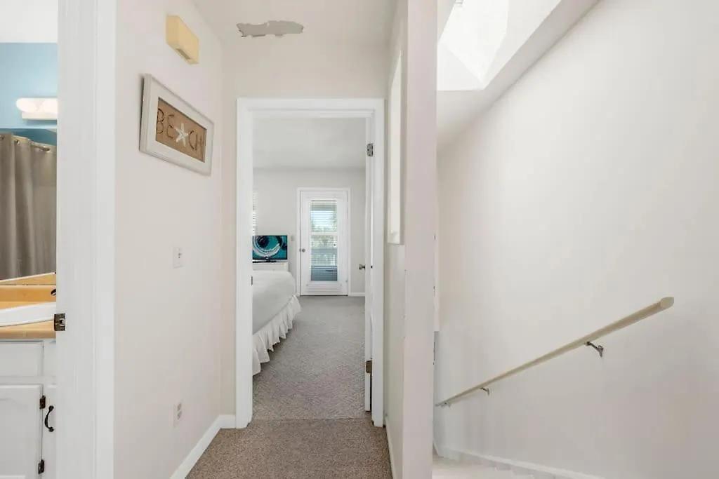 New! Steps To White Sand Beaches! Pool & Grill! 2Br 2Ba Panama City Beach United States